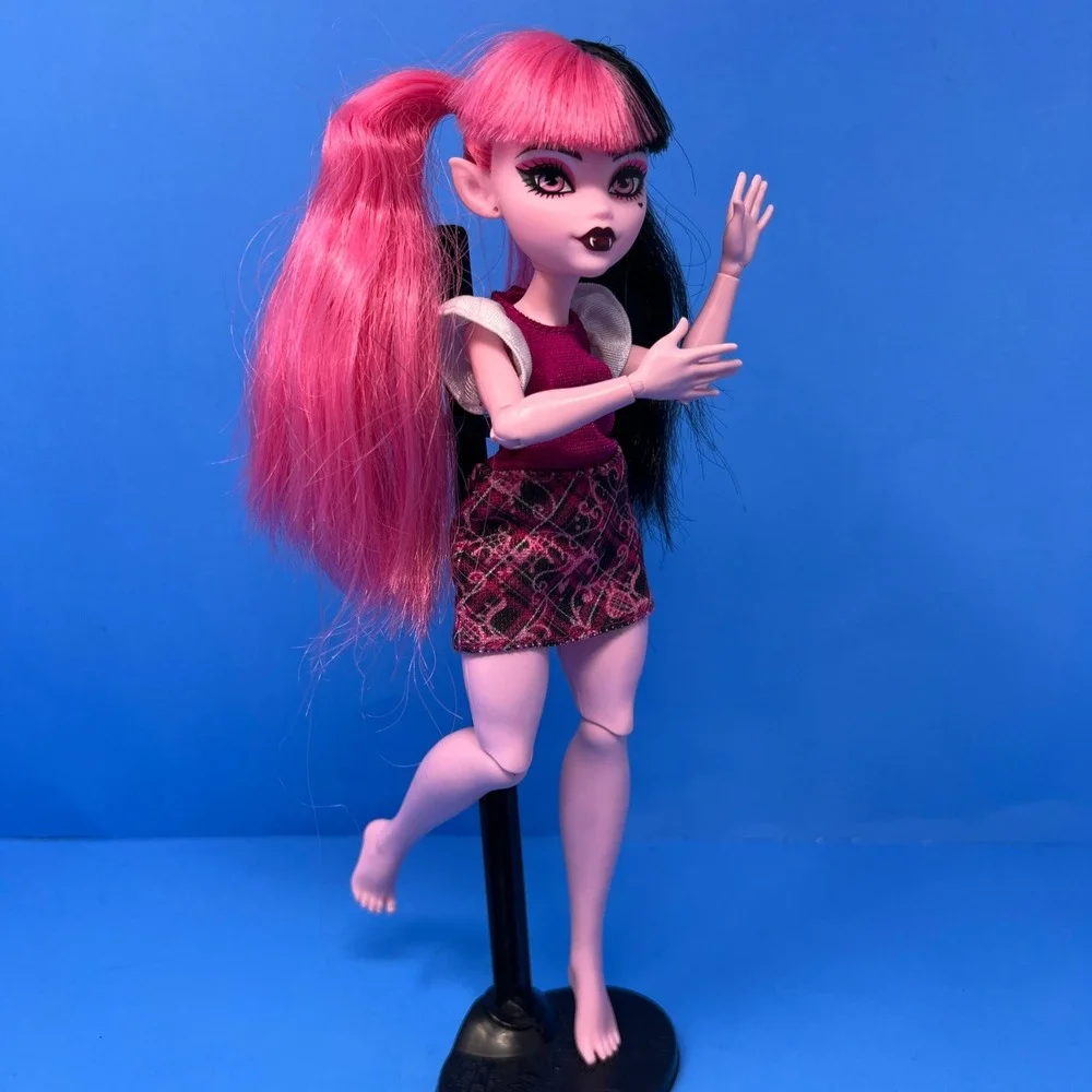 Monster‎ High Draculaura Doll G3 Core Refresh Dracula Daughter 2022 Articulated